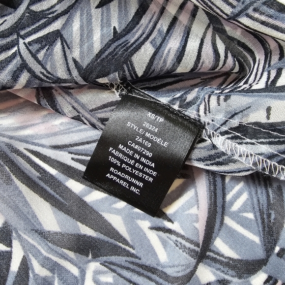 Simon Chang Xs Leaf Print Sheer Blouse Long Sleeve Button Up - Picture 6 of 6